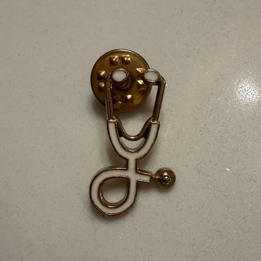 Gold Tone Stethoscope Enamel Pin Medical Nurse Doctor Healthcare Lapel Accessory